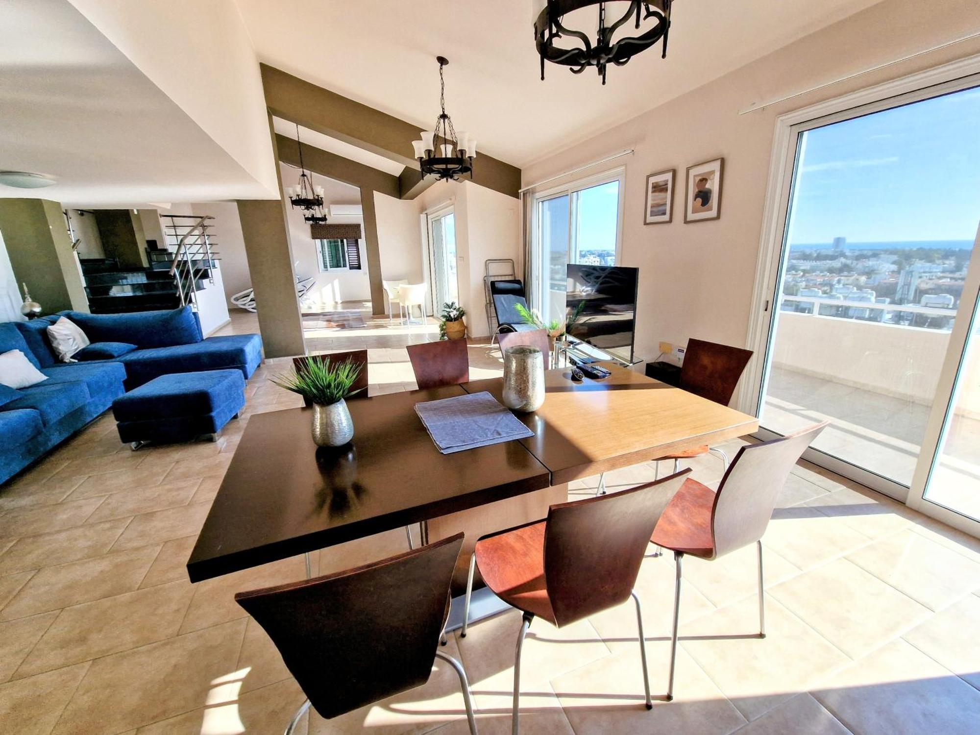 Paphos Central Penthouse ภายนอก รูปภาพ